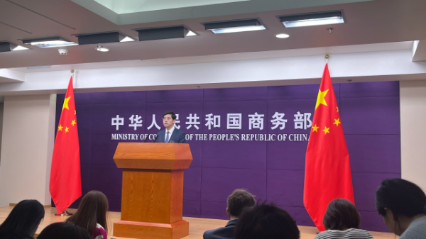 股市配资技巧 中美正开展经贸谈判？商务部、外交部辟谣